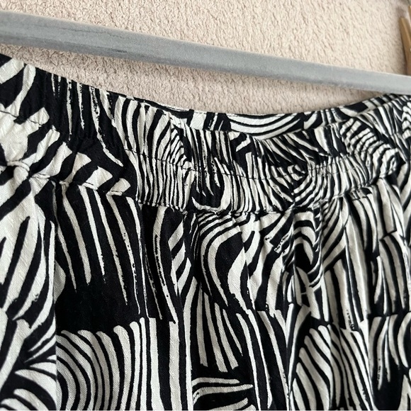 Vero Moda Zebra Patterned Skirt-Elastic Waist-Black/White-Women’s S/Small-Casual - Picture 6 of 10